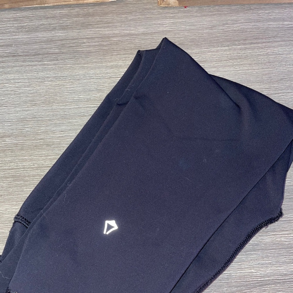 Black Ivivva capris